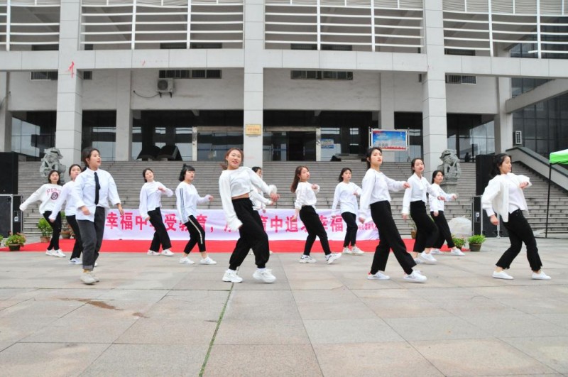 隨州職業(yè)技術(shù)學院2019年報名條件、招生對象