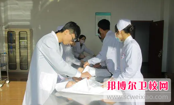 2023年湖南男孩子學(xué)護(hù)理的優(yōu)勢(shì)有哪些