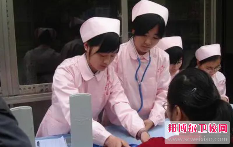 云南2023年護(hù)理學(xué)校是干什么的