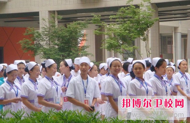 四川2025年女生讀什么護(hù)理學(xué)校
