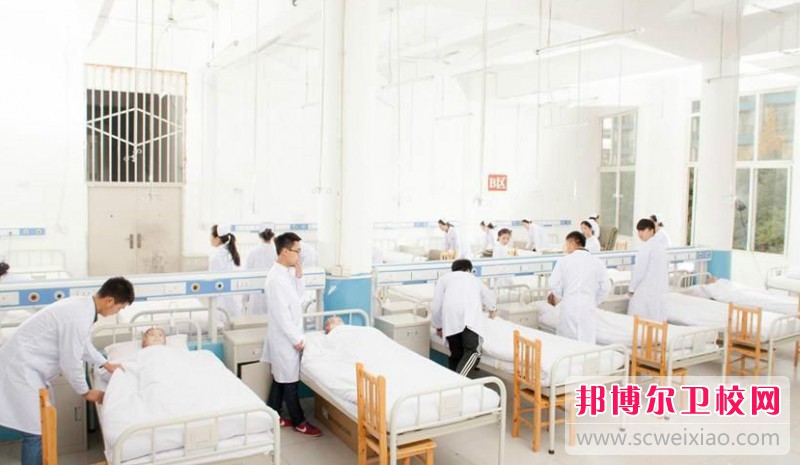 四川2025年護(hù)理學(xué)校學(xué)什么好找工作