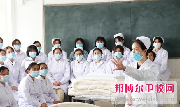 四川2025年護(hù)理學(xué)校是干什么的